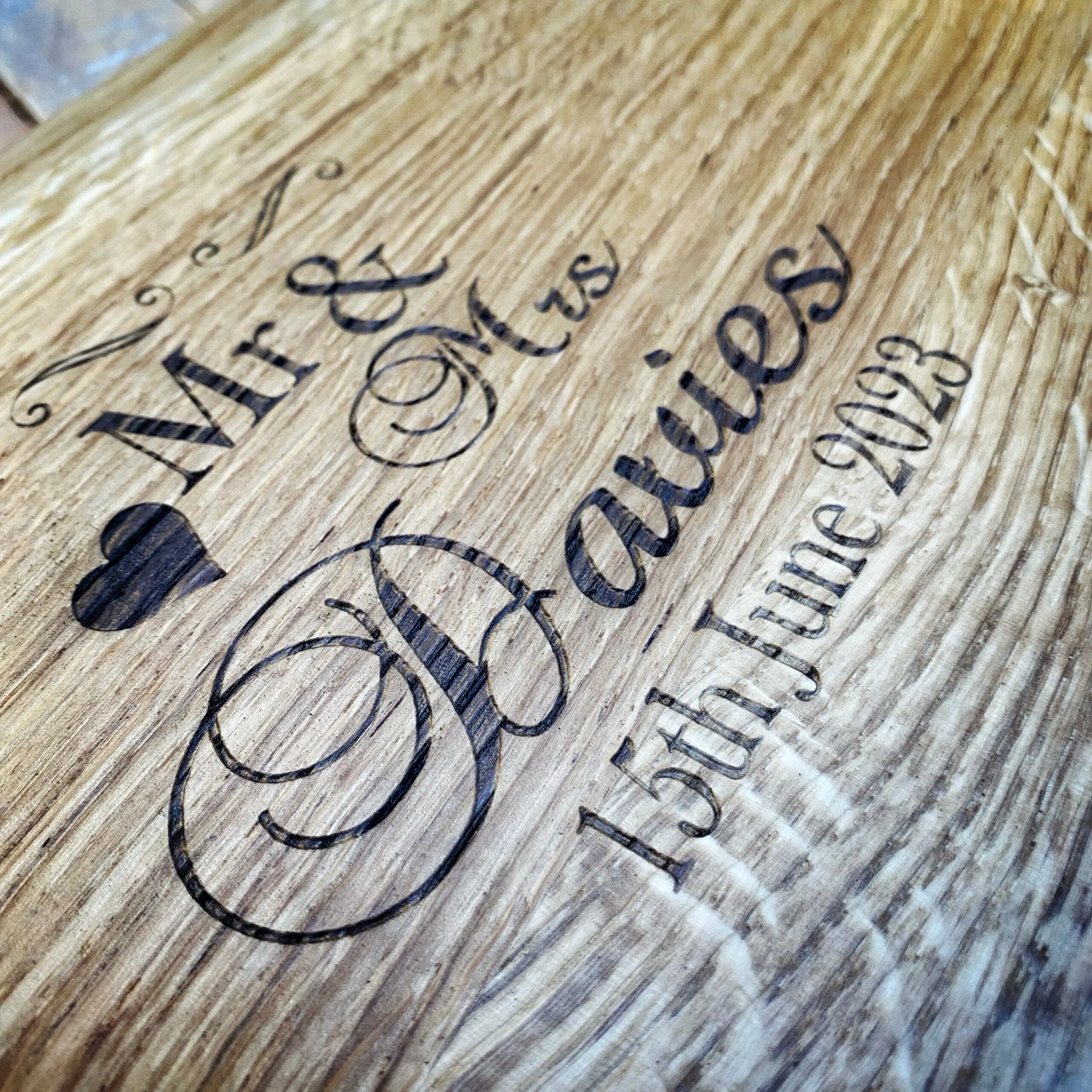 Personalised_Solid_Oak_Board_CLOSE